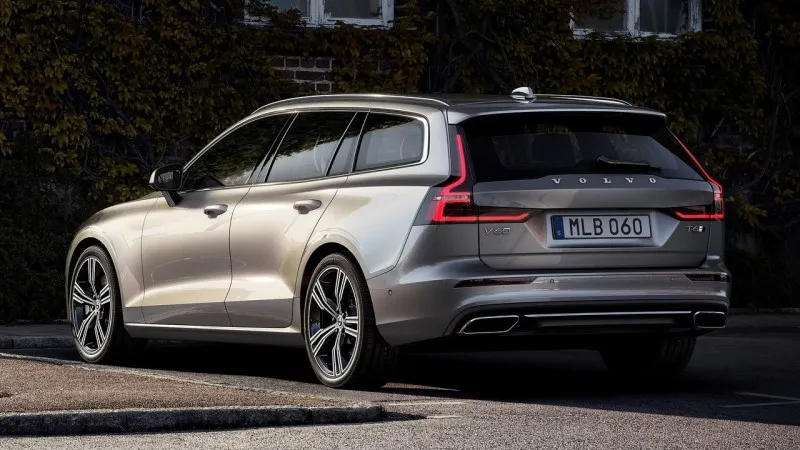 Volvo V60 rear, 2019 MY, image